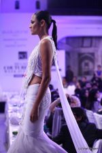 Model walk the ramp for Gaurav Gupta show at PCJ Delhi Couture Week on 9th Aug 2012 (121).JPG